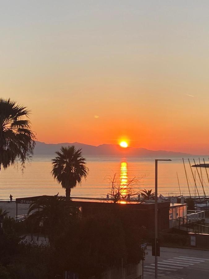 Lungomare Poetto Loft Apartment Cagliari Exterior photo